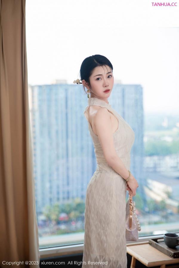   [XiuRen]高清写真图 2023.09.25 No.7435 严利娅Yuliya 旗袍美臀第36张图片